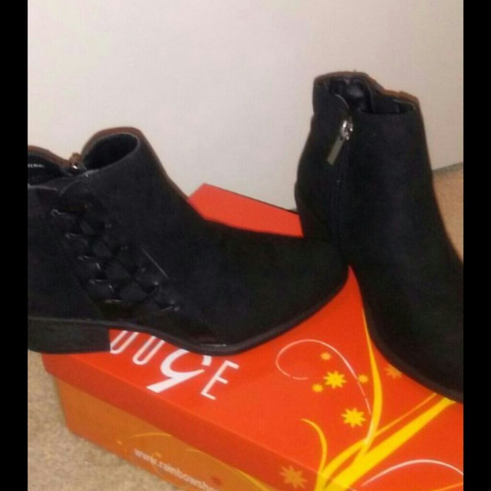 Ankle boots